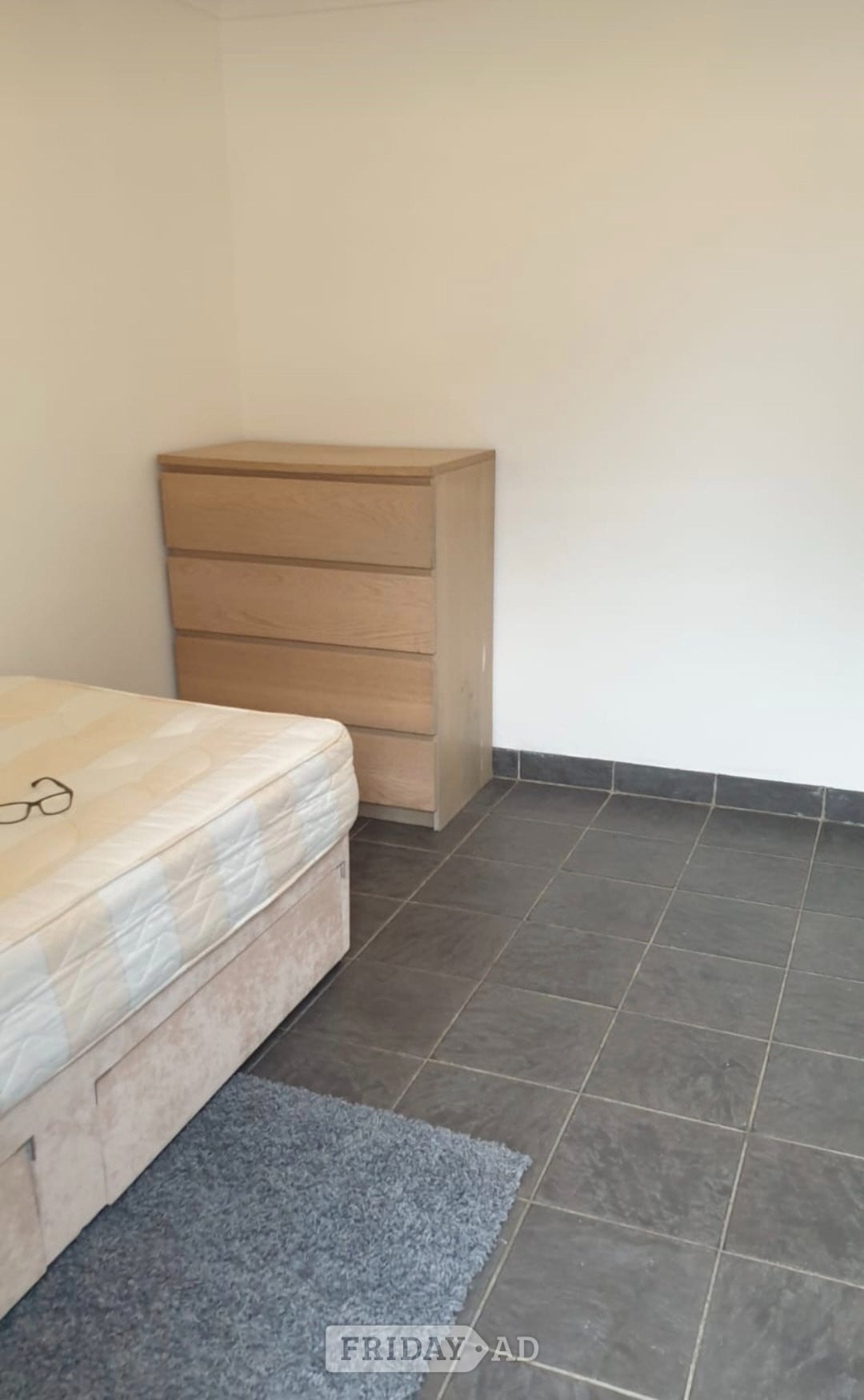 Hove Spacious Room For Rent Hove