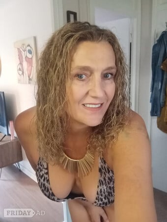 ⁹Mature tall slim blonde post op transexual