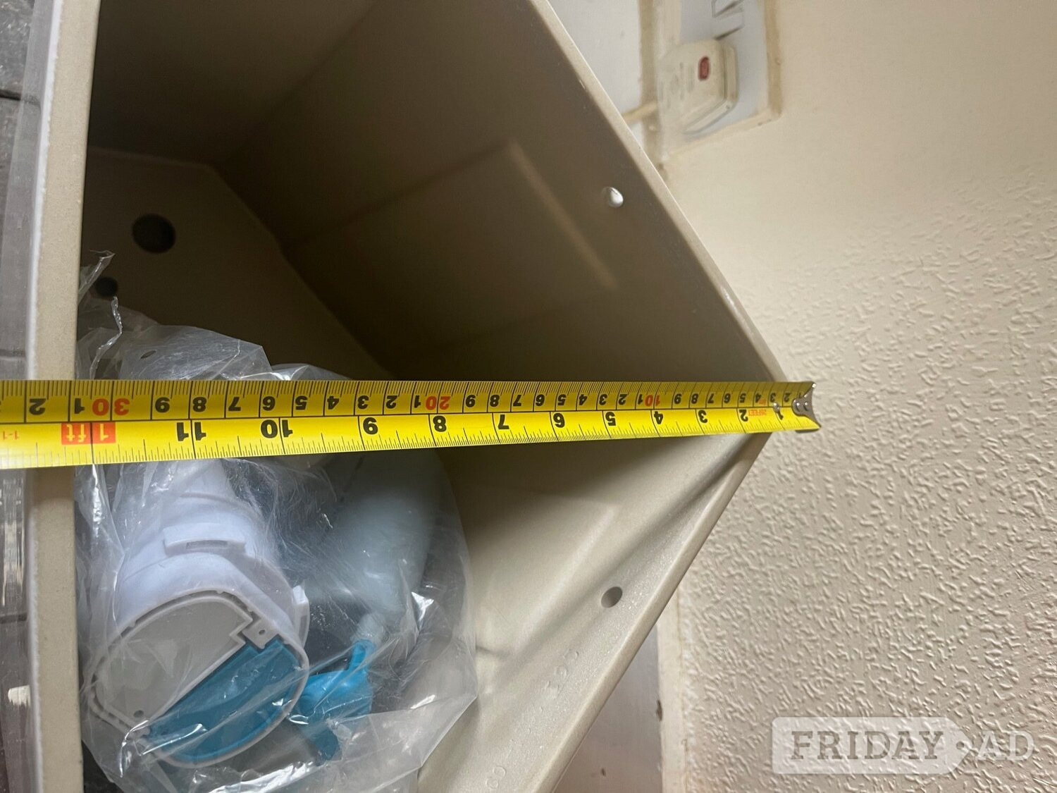 Corner Loo/ Corner Toilet Bowl with Sistern