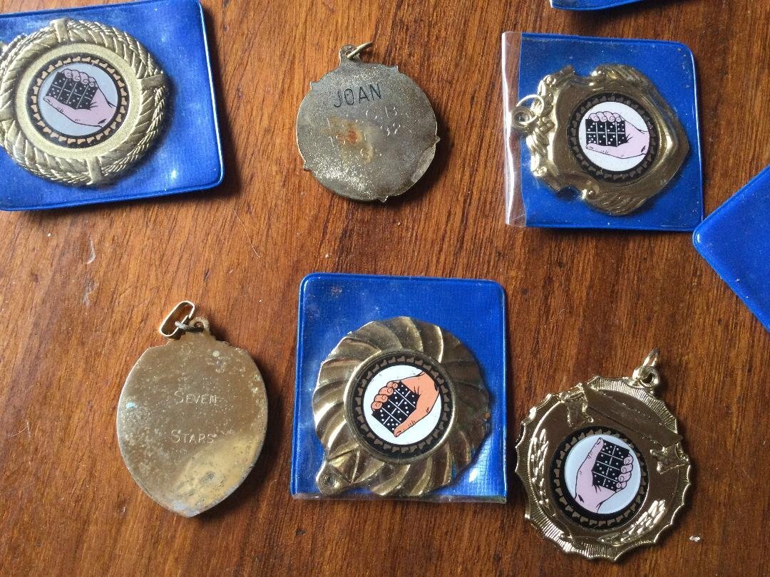 Old modern medals £2 th lot