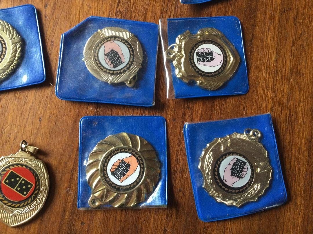 Worthing Old modern medals £2 th lot