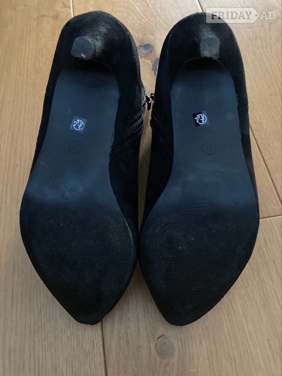 Nio Nio Black Suede Ankle Boots - Size: UK 4/EU 37 - Clothing, Footwear & Accessories