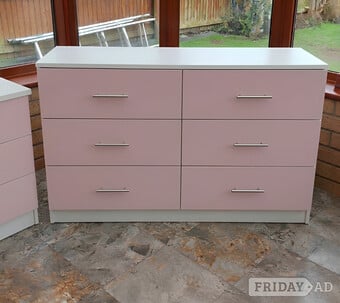 Chest Of Drawers -  For Sale !