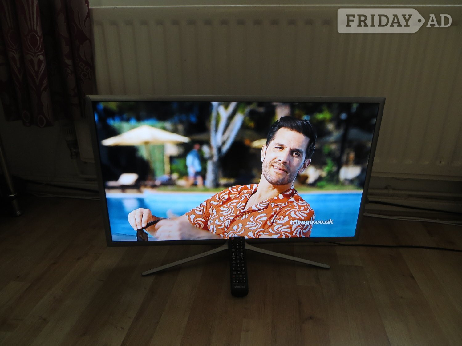 Samsung 32" FHD Smart Edge LED TV, Model UE32M5620AK