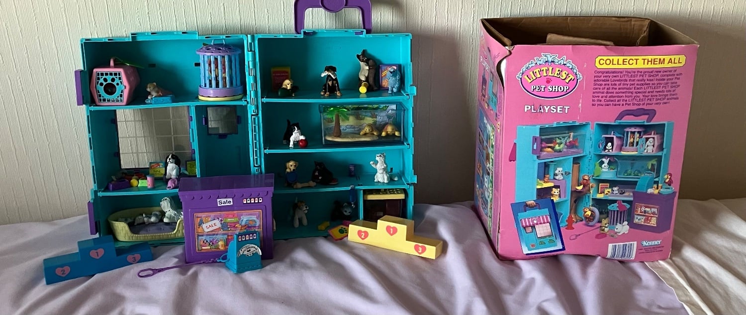 Peacehaven Littlest Pet Shop Very Good Condition