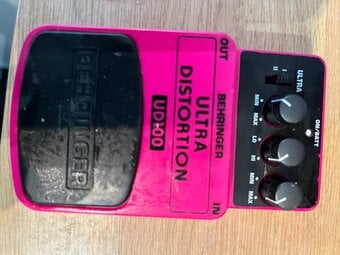 Delay pedal, echo pedal, distortion pedal, wah pedal.