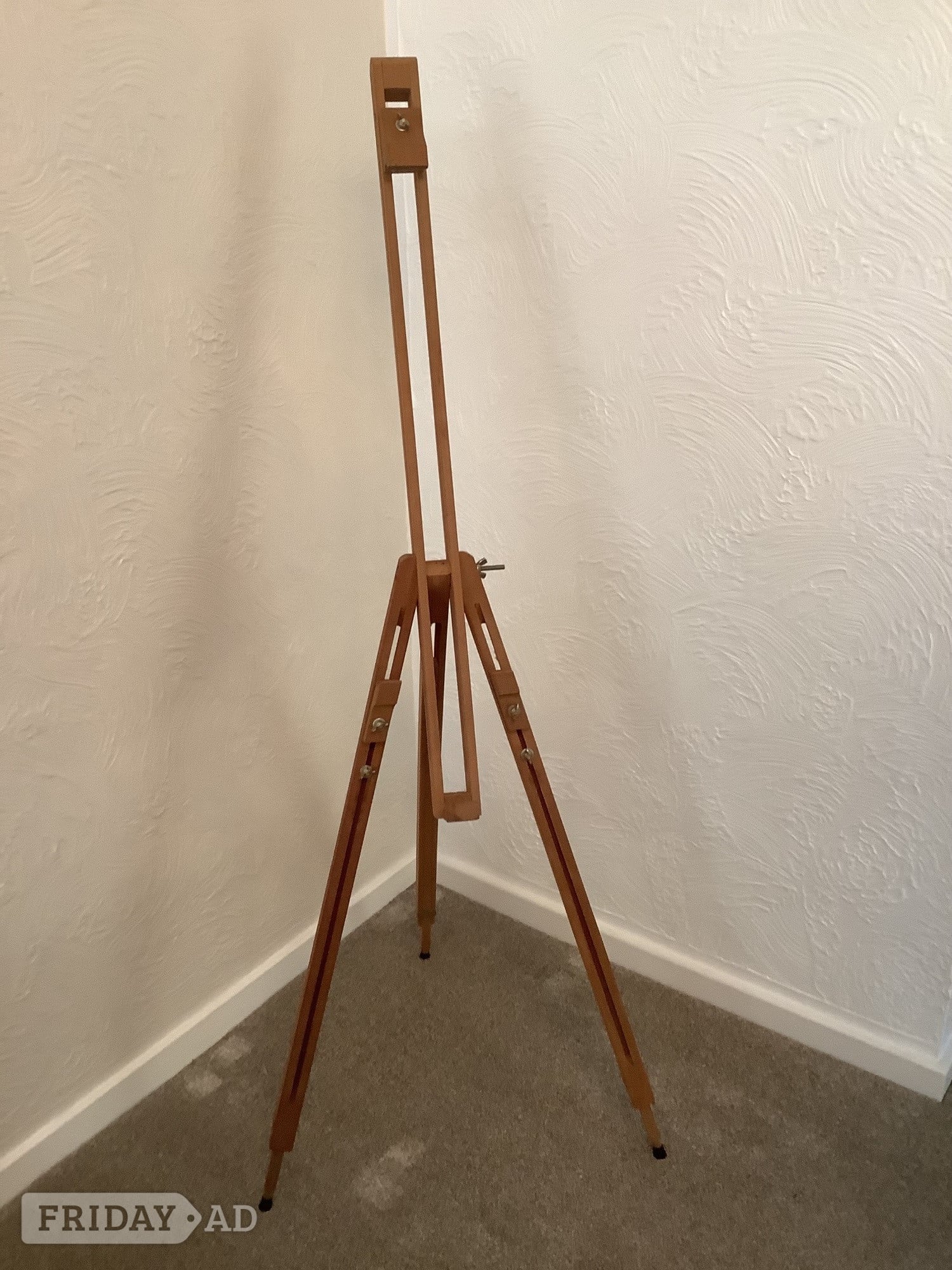 Artist folding easel & Portfolio case in Burgess Hill