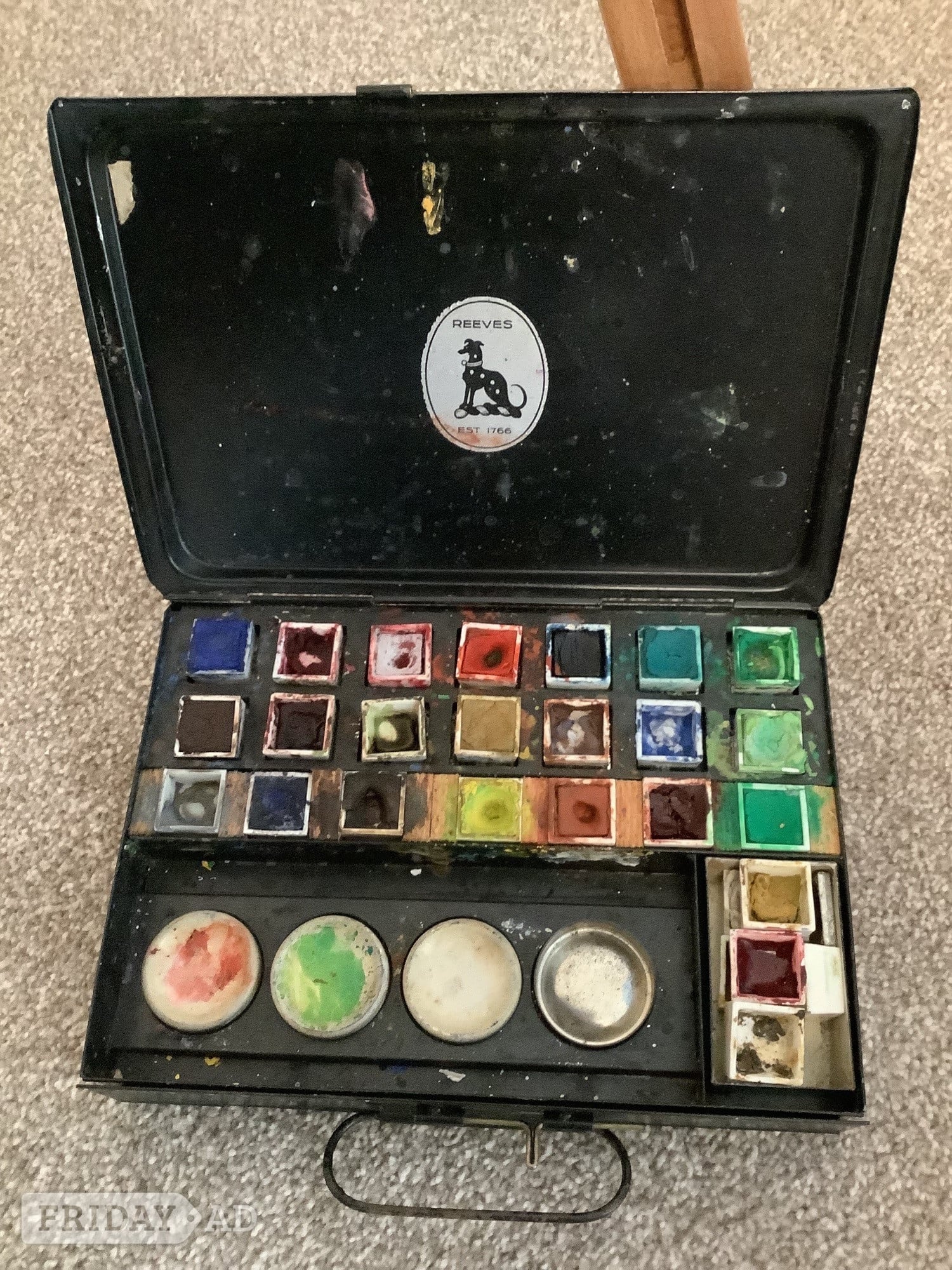 Artist folding easel & Portfolio case