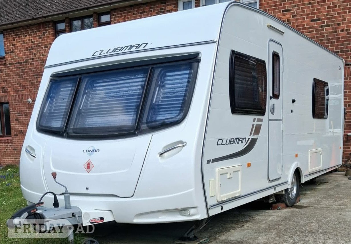 LUNAR CLUBMAN 4 BERTH CARAVAN in Henfield