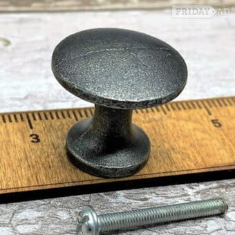 CAST IRON DOOR AND CUPBOARD KNOBS