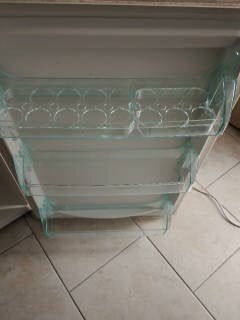 Fridgidaire refridgerator in good working condition.  All parts present.  Now surplus to my requirements.  Free to collector.