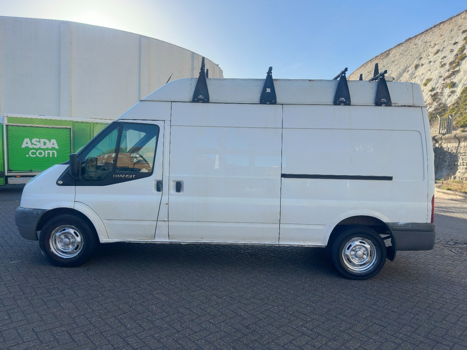 [ berth ]Ford Transit