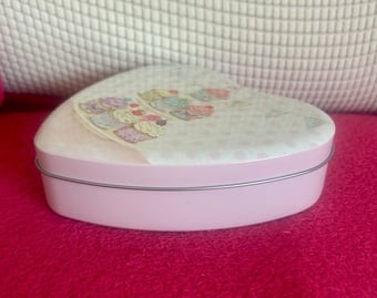 2 heart shaped cupcake design tins ￼