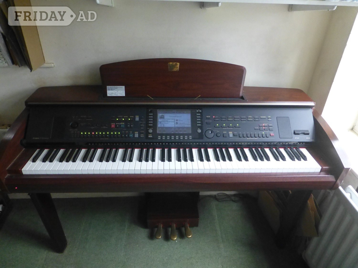 Clavinova CVP 307 electric piano