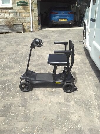 Muick Sandy the lightest electric scooter used twice good 