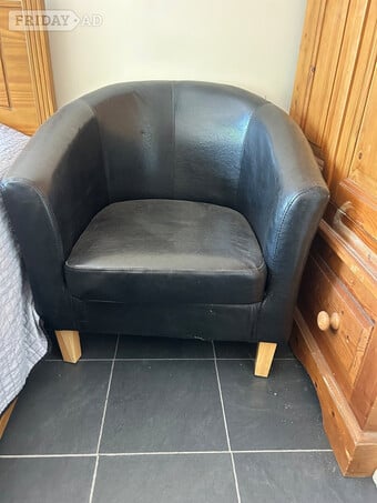 Black Tub Chair