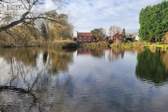 Lodge to rent at Narborough Fisheries in Norfolk