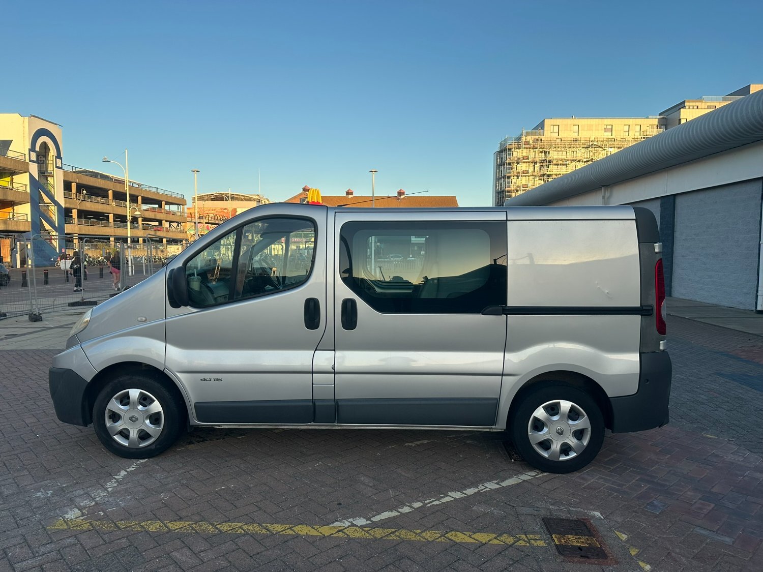 [ berth ]Renault Trafic