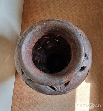 Tall feature vase