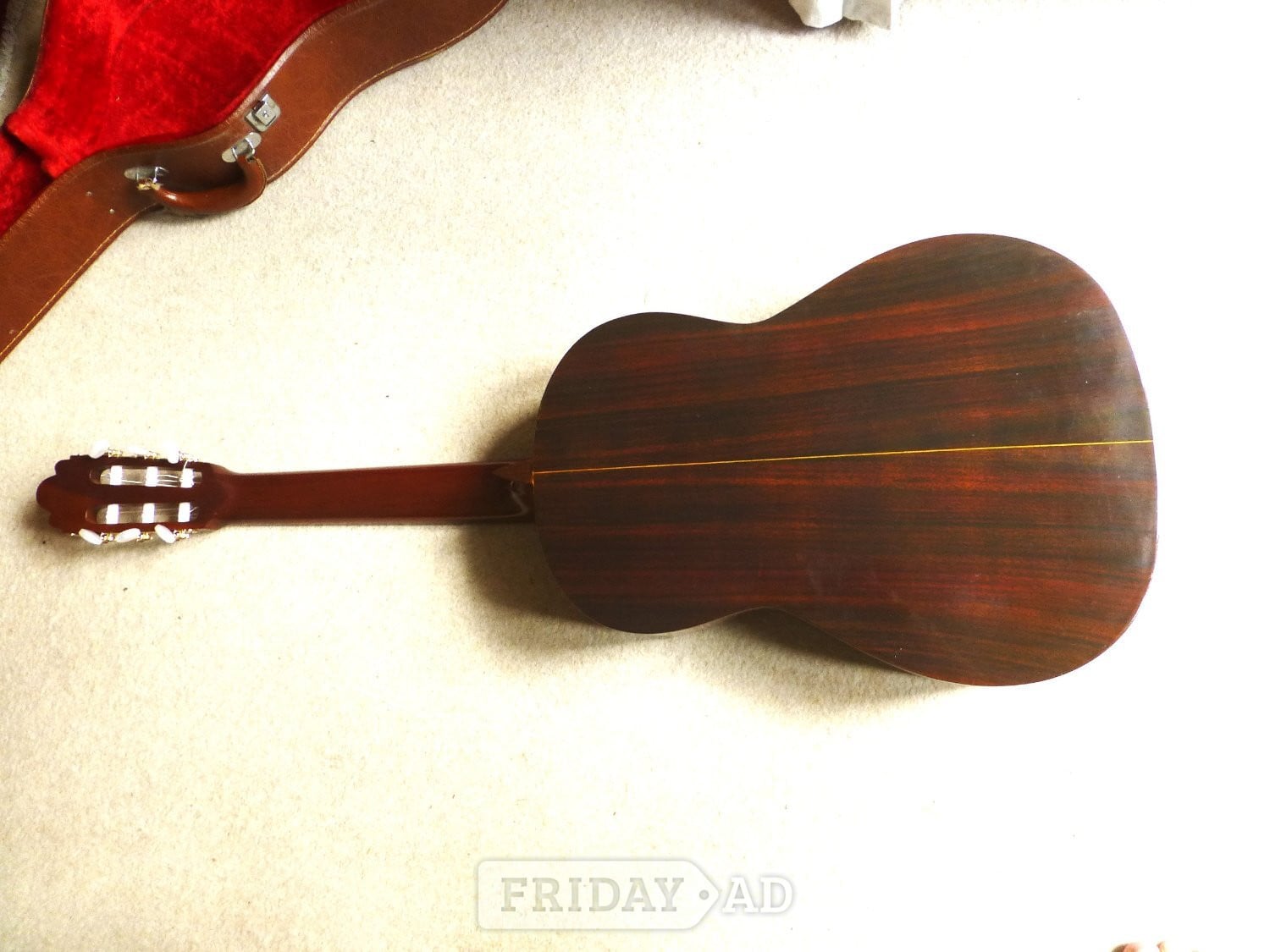 Reigate Sada classical guitar