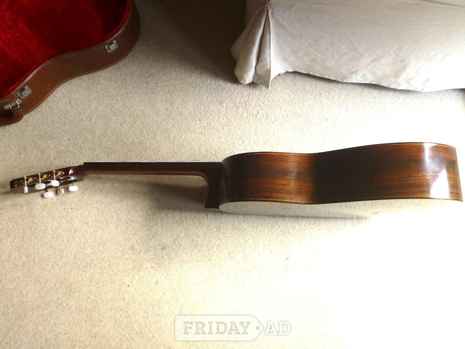 Sada classical guitar - Musical Instruments in Reigate