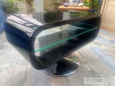 Bexhill-On-Sea Retro TV Stand/Coffee table
