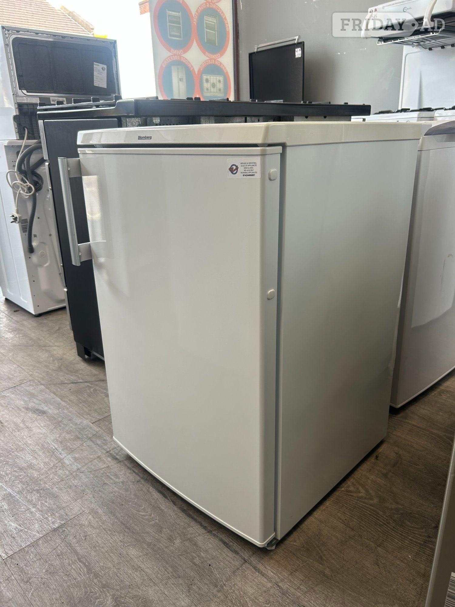 WHITE BLOMBERG FRIDGE BOX - Home Appliances in St. Leonards-On-Sea