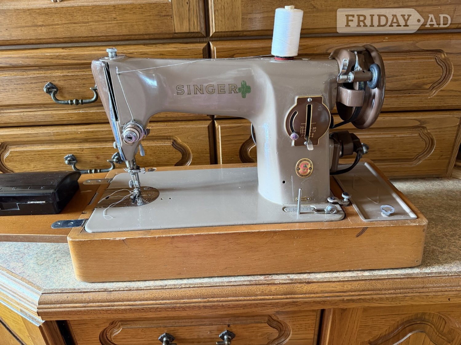 Vintage Singer 201K Sewing Machine 