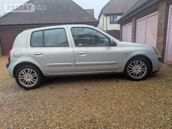 Renault Clio initiale 1.6 Automatic. .Will have 12 month MOT