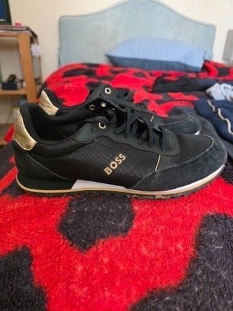 BOSS men used but lile new shoes