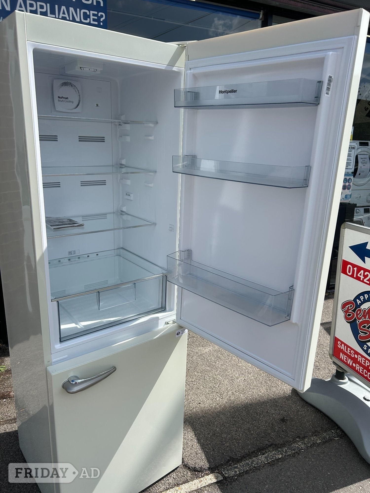 MONTPELLIER RETRO STYLE FRIDGE FREEZER