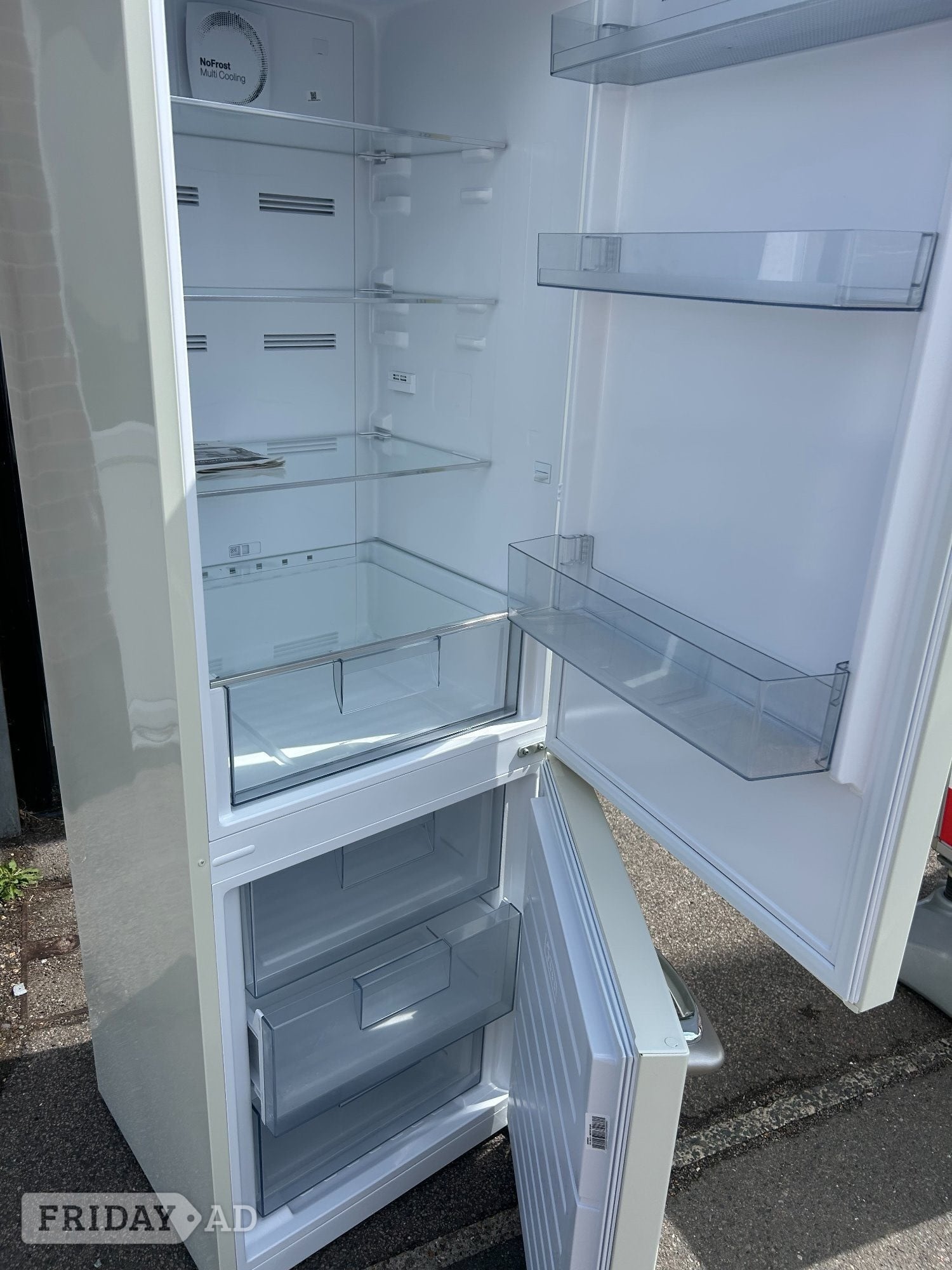 St. Leonards-On-Sea MONTPELLIER RETRO STYLE FRIDGE FREEZER