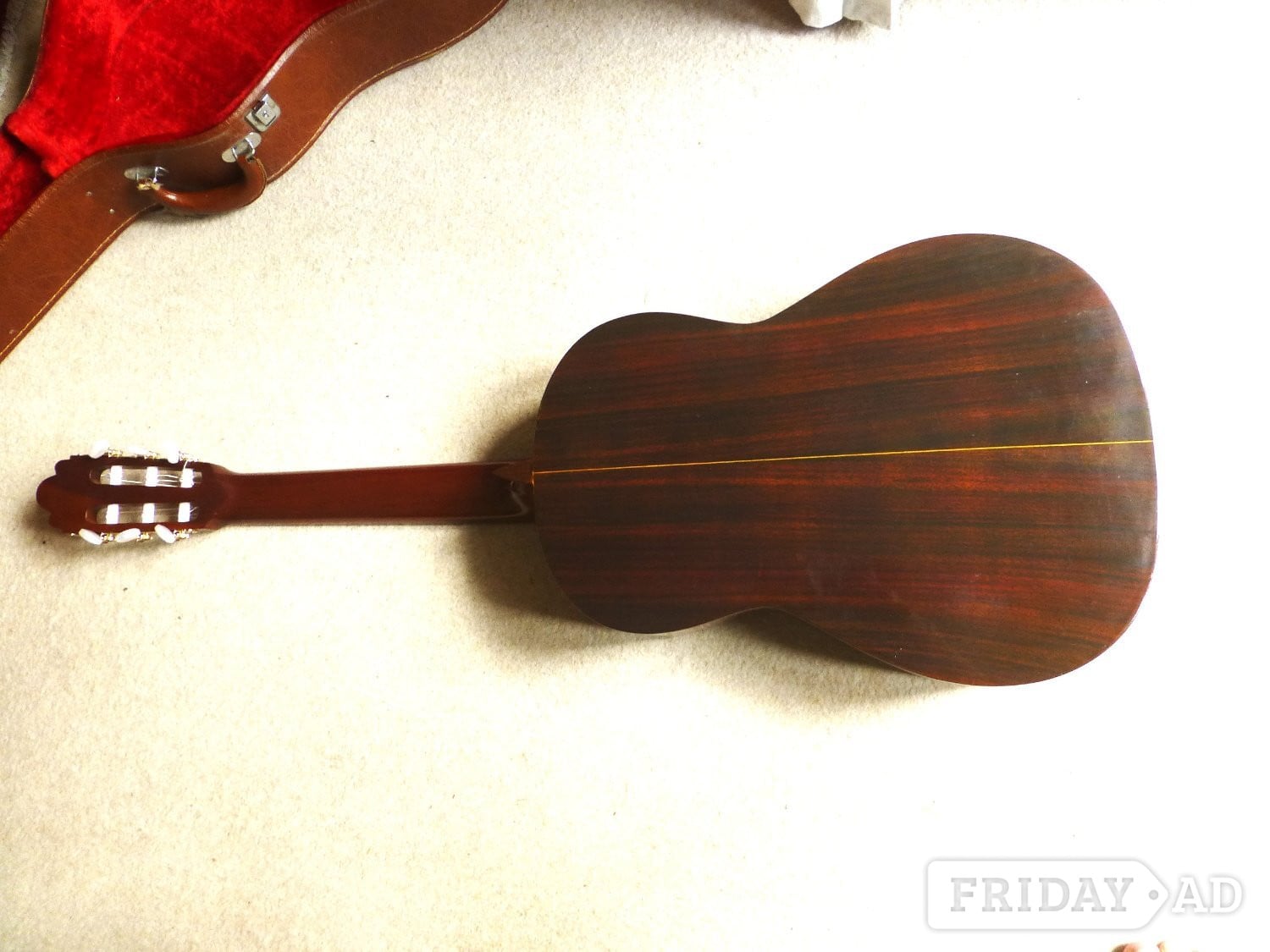 Reigate Sada classical guitar