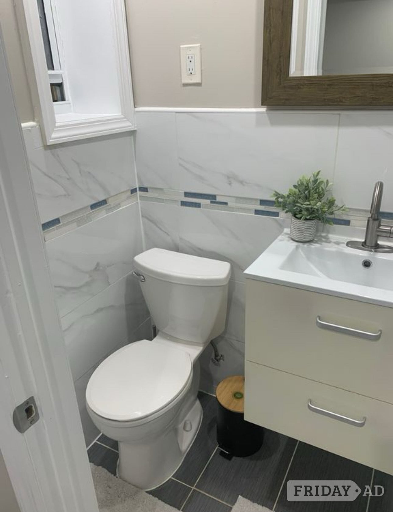 Studio flat available/Croydon  in Crawley