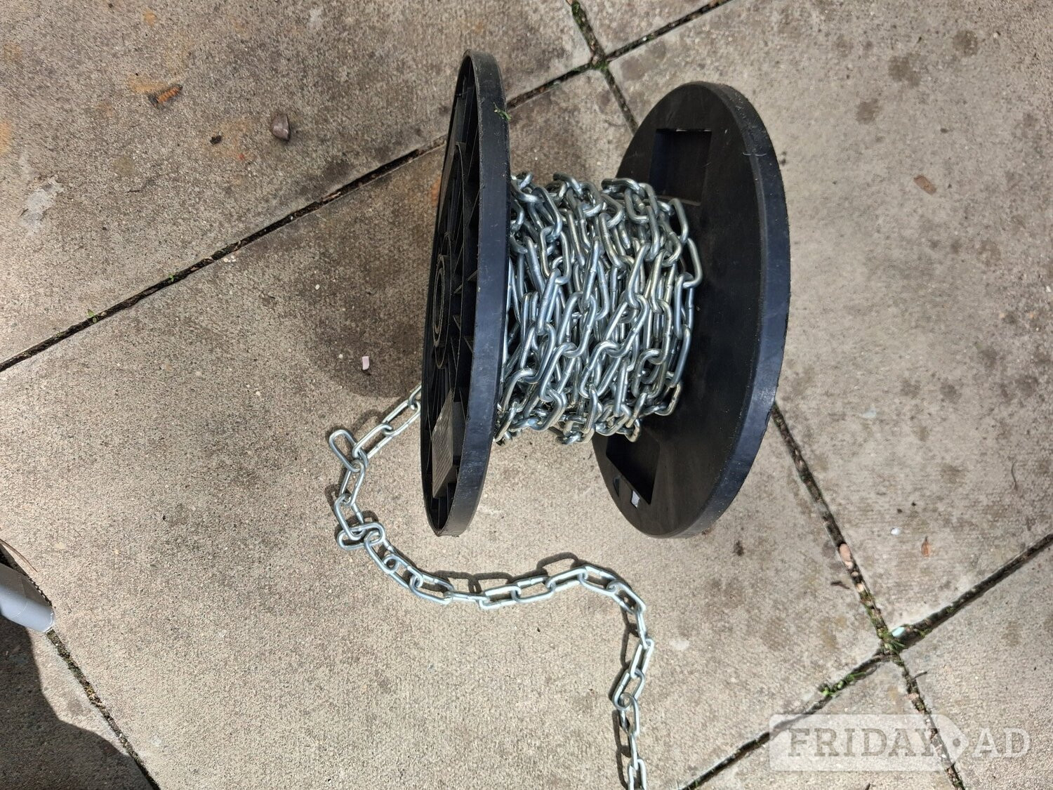 Metal chain aprox 30 fee10t in Reading