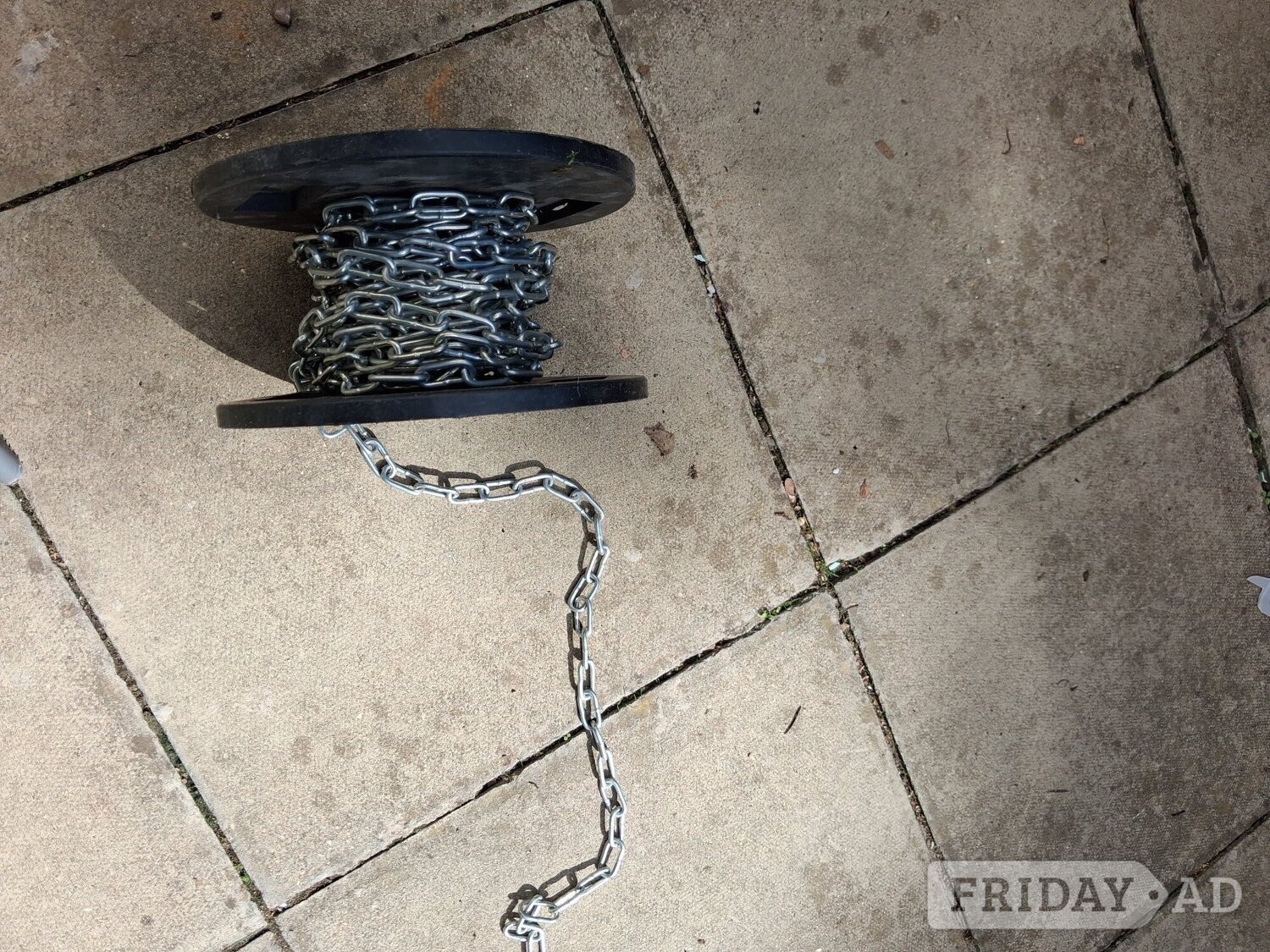 Metal chain aprox 30 fee10t