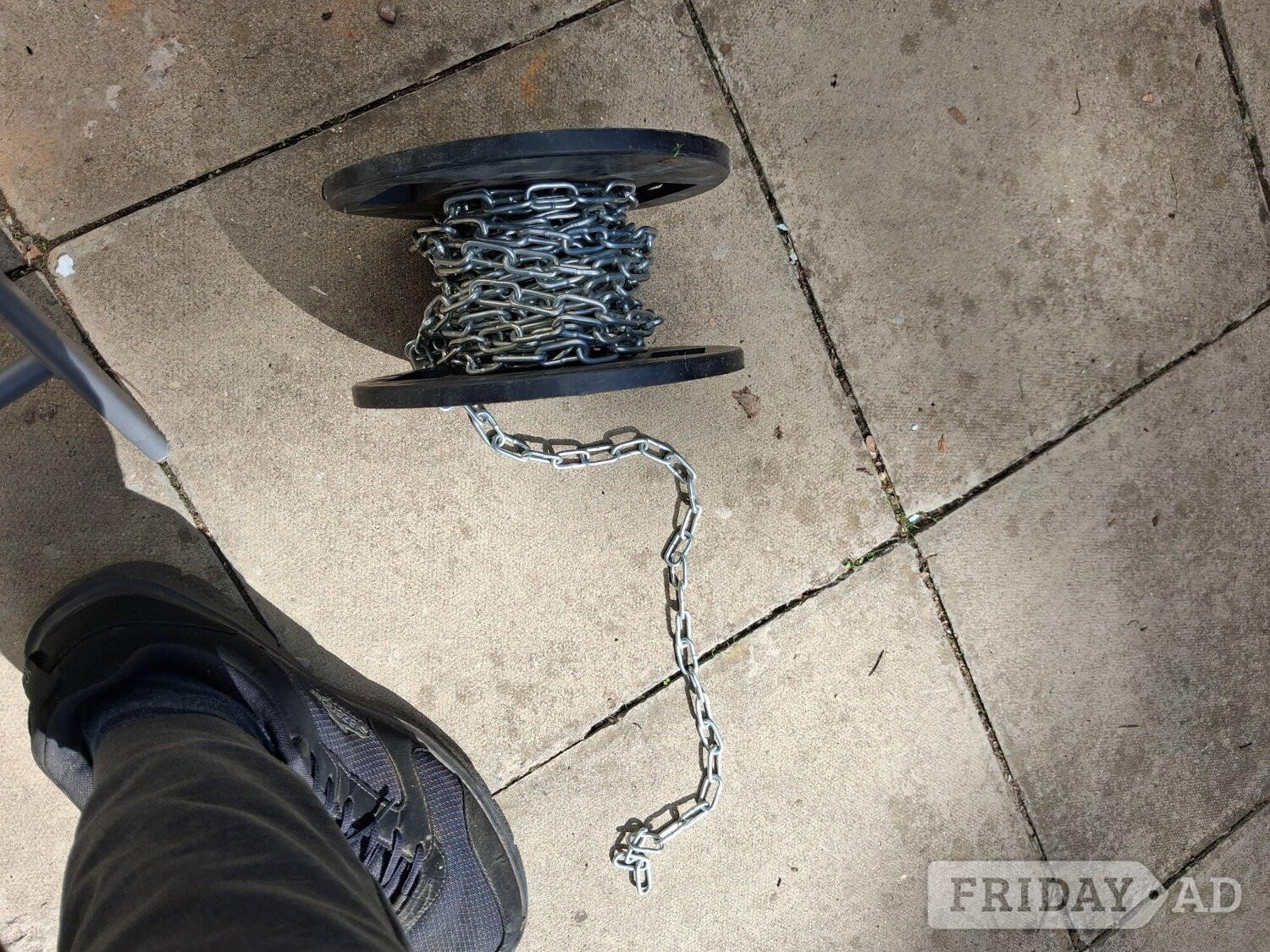 Reading Metal chain aprox 30 fee10t