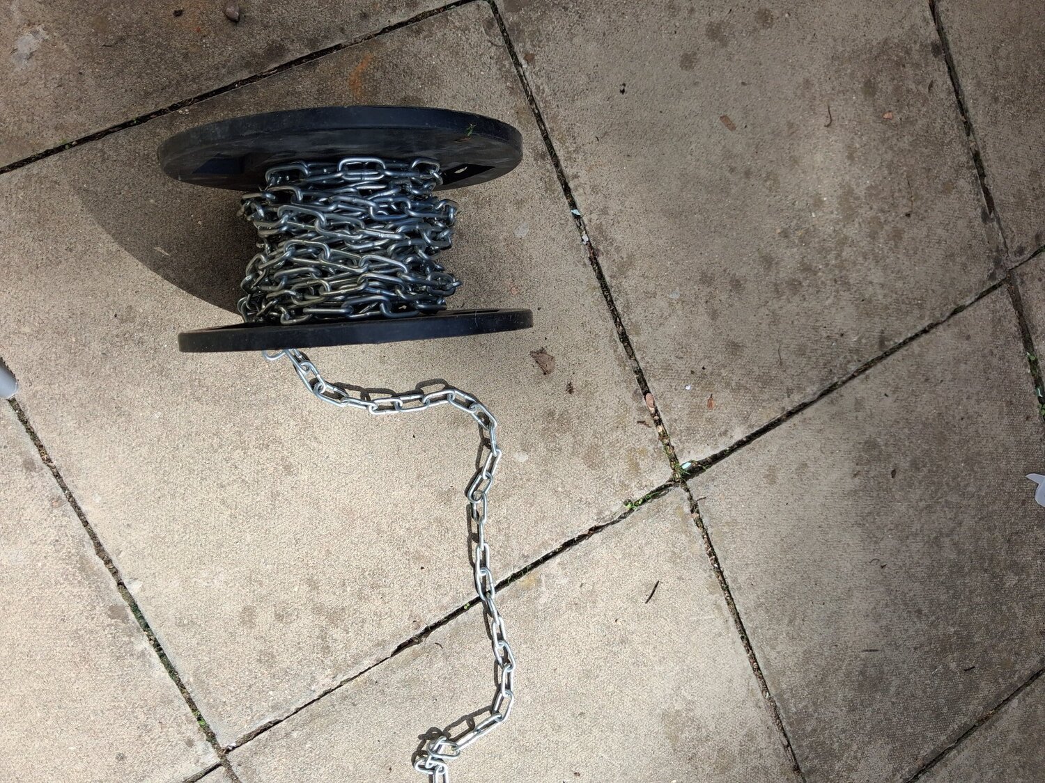 Metal chain aprox 30 fee10t