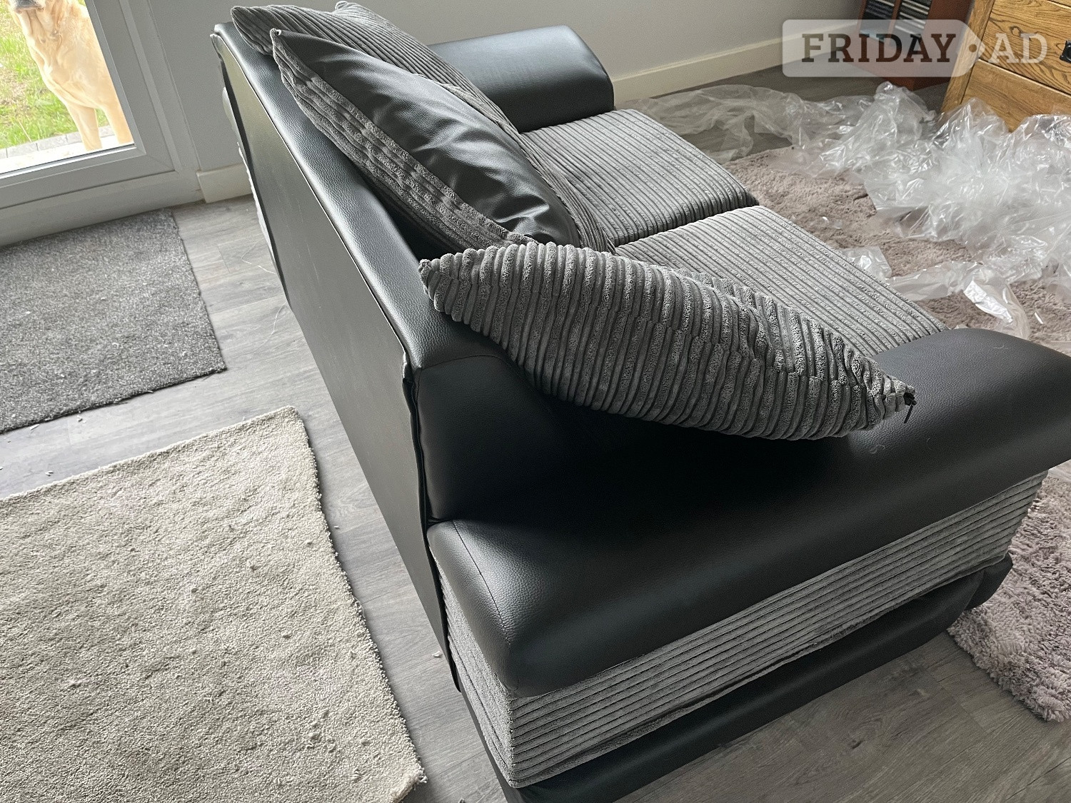 Two seater settee as new - Furniture in Ipswich