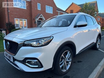 MG HS 1.5 T-GDI EXLUSIVE AUTOMATIC CAT S  12.000 Low miles !
