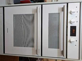 Hotpoint DD2 540WH Double Oven