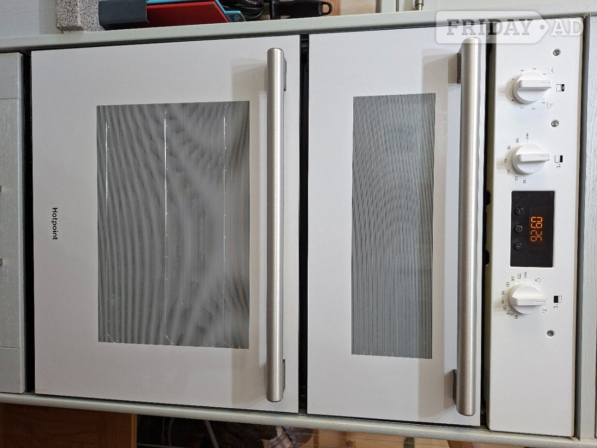 Hotpoint DD2 540WH Double Oven in Poole