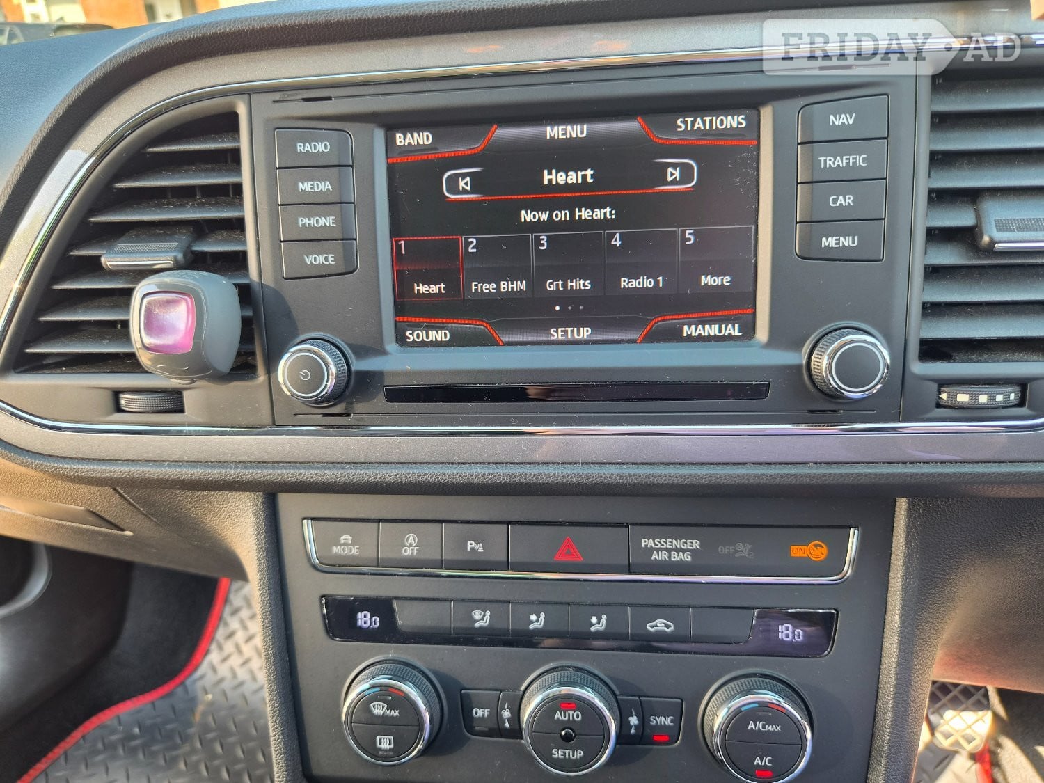[ berth ]SEAT Leon