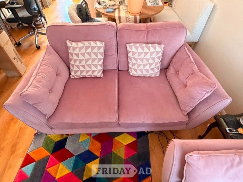 A Pair of Matching Two-Seater Sofas in Excellent Condition - Furniture in Bognor Regis