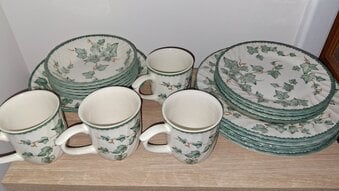 Country Vine Tableware