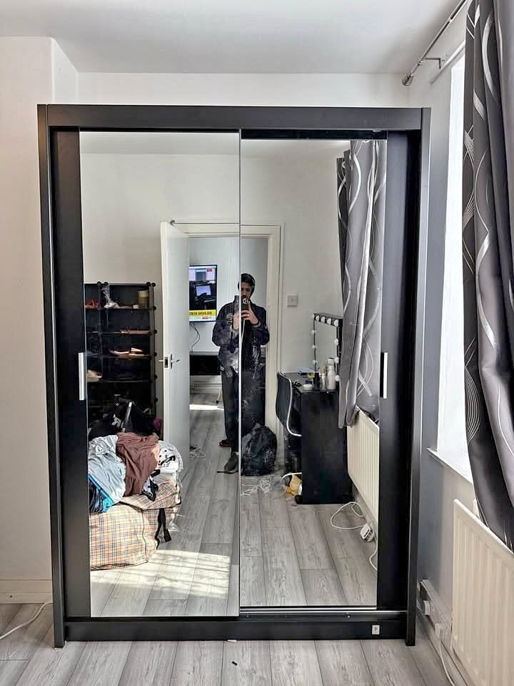 IKEA wardrobe ~150CM~2 sliding mirror doors