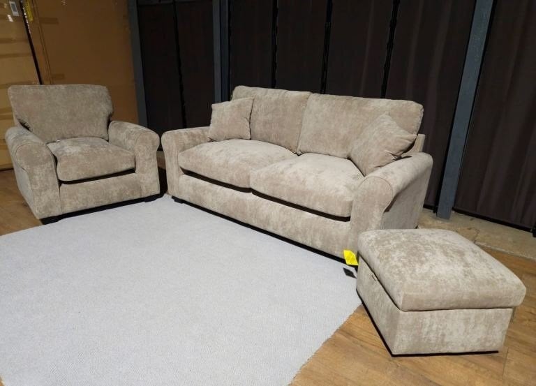 3 seater sofa FREE to collect