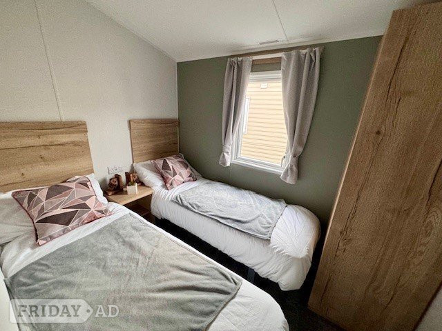 Saxmundham Willerby Midhurst Static Caravan (2024)