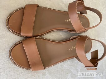 Women’s brand new Phase Eight tan leather sandals size 8.