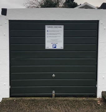 Garage To Let